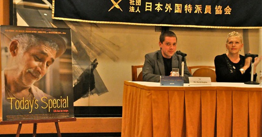 Kaplan at the Foreign Correspondents' Club of Japan